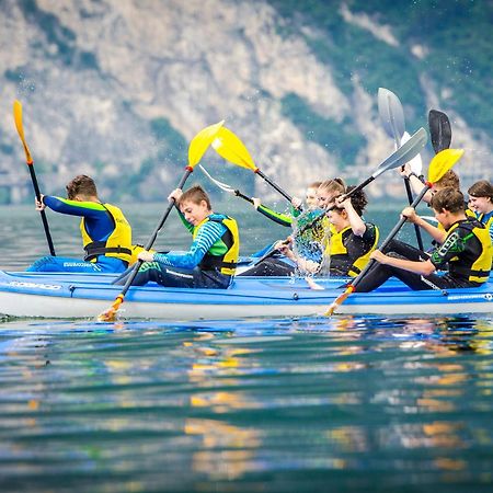 Appartamenti Vasco Renna Surf Center Torbole Sul Garda Exterior photo