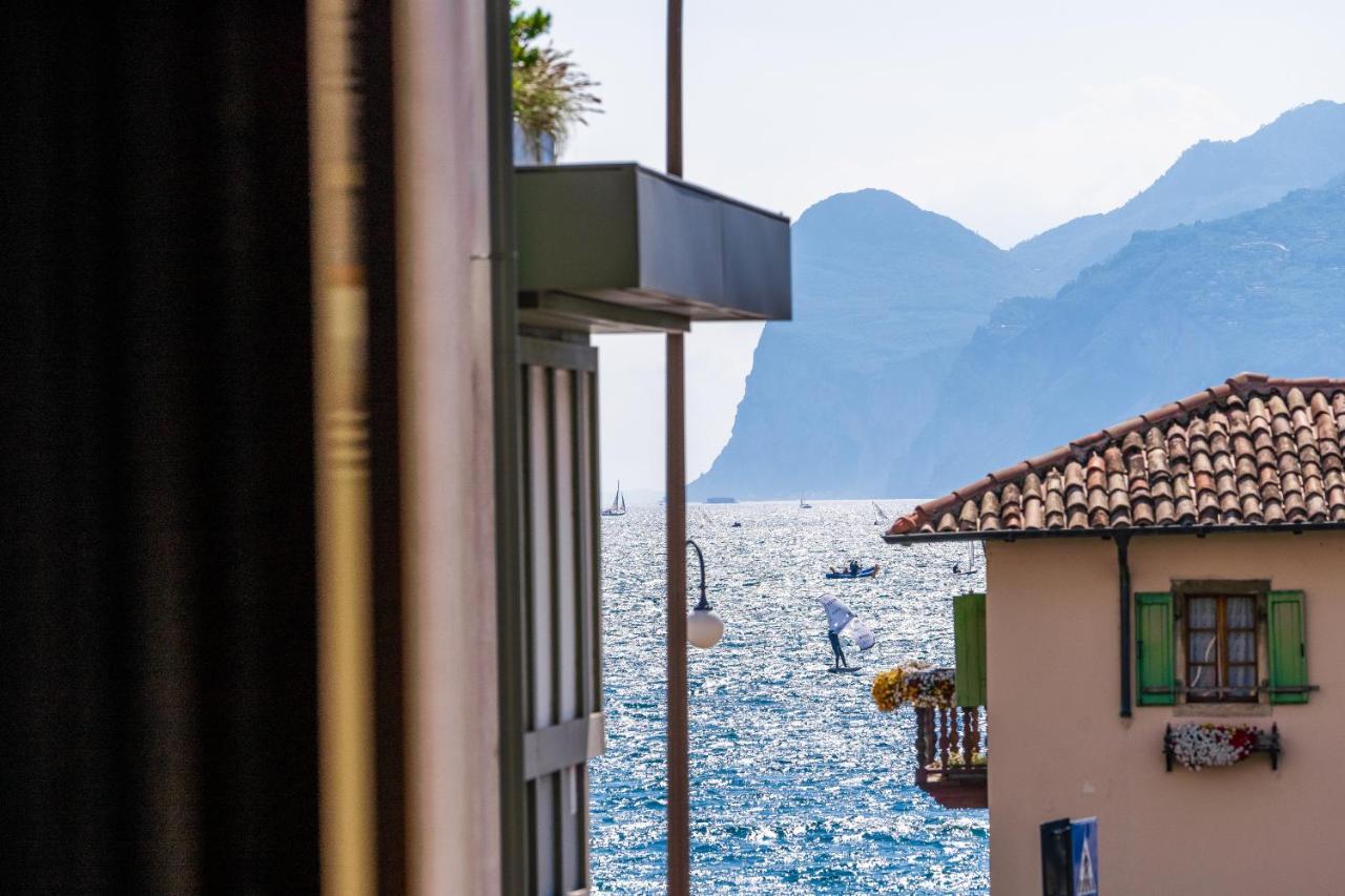 Appartamenti Vasco Renna Surf Center Torbole Sul Garda Exterior photo